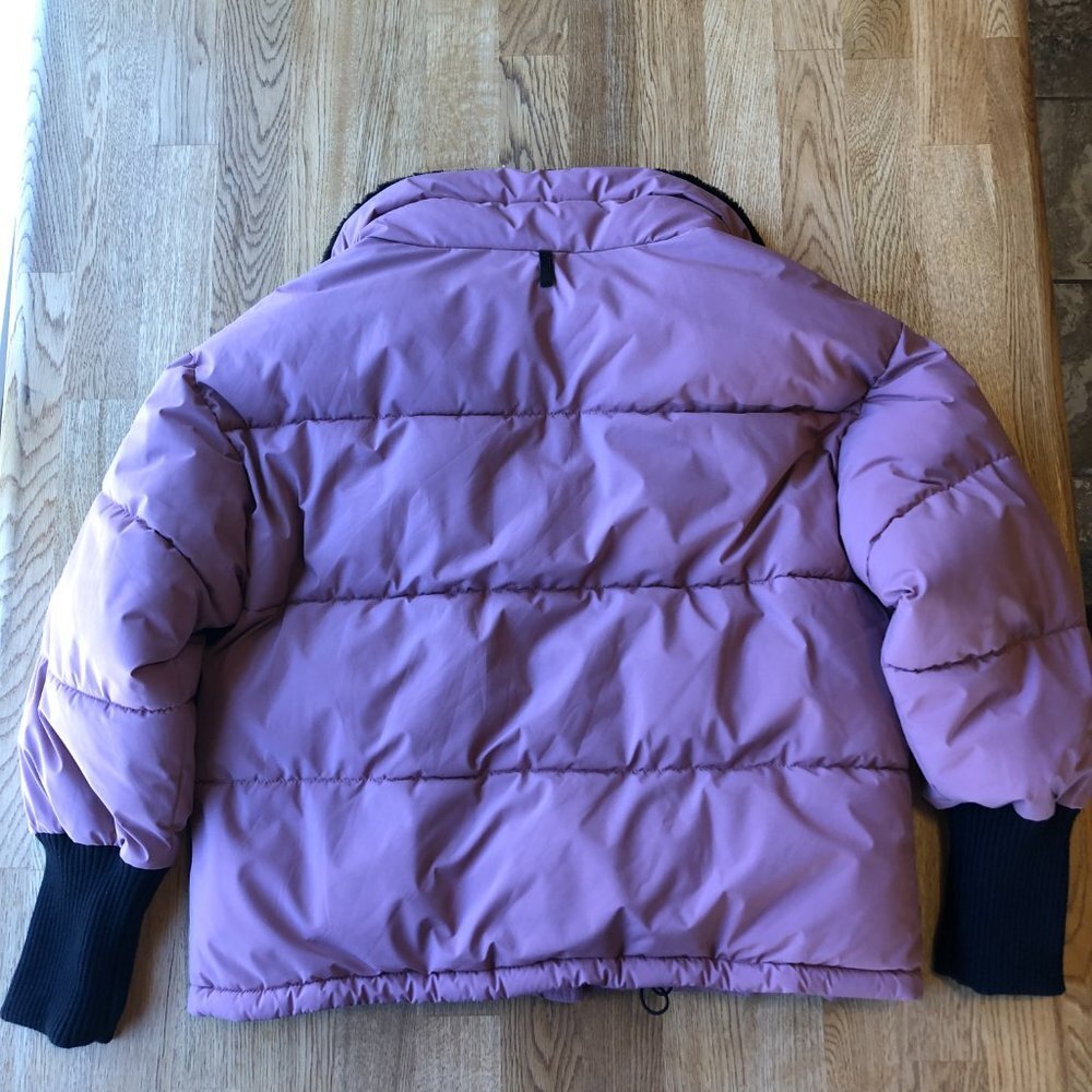 DKNY Oversized Mauve Puffer Jacket Size Medium - Picture 7 of 14